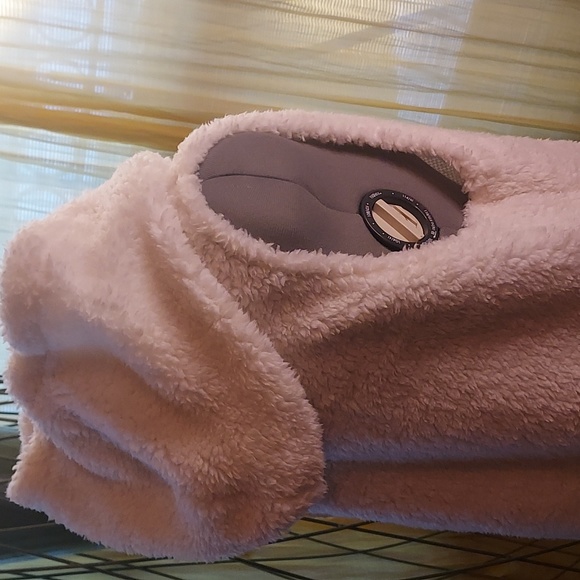 Hooded Sherpa Open Vest by FAIR HAVEN - Picture 4 of 10